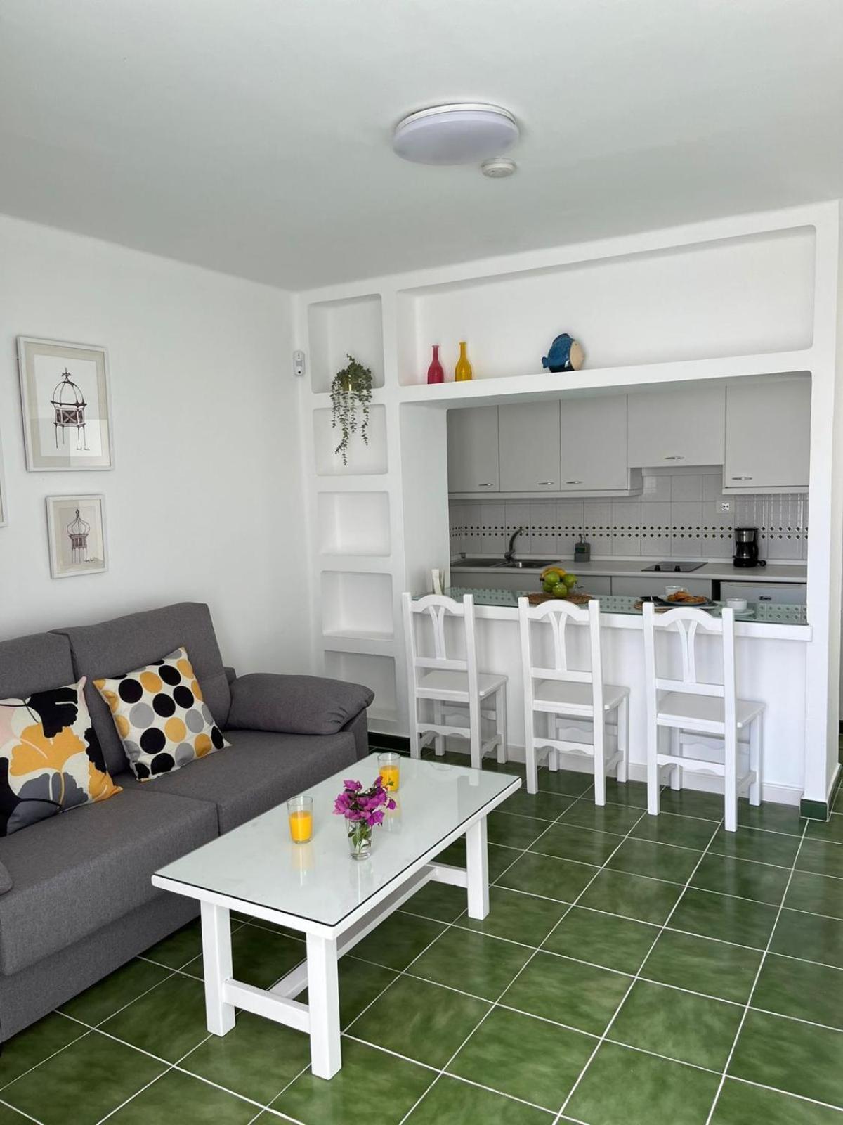 Bungalow Buganvilla Tías Esterno foto